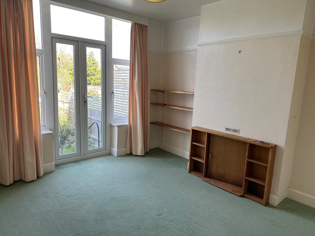 Lot: 149 - THREE-BEDROOM SEMI-DETACHED HOUSE - Dining room with access into the garden